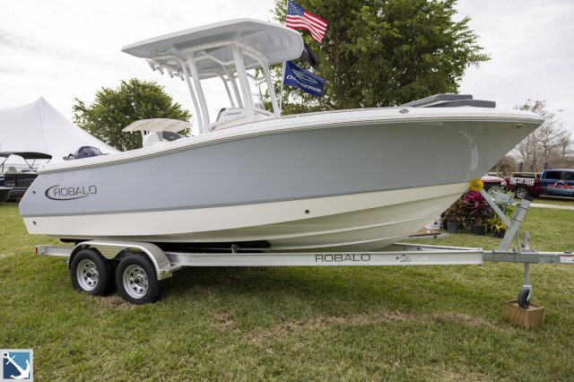 New 2024  powered Robalo Boat for sale